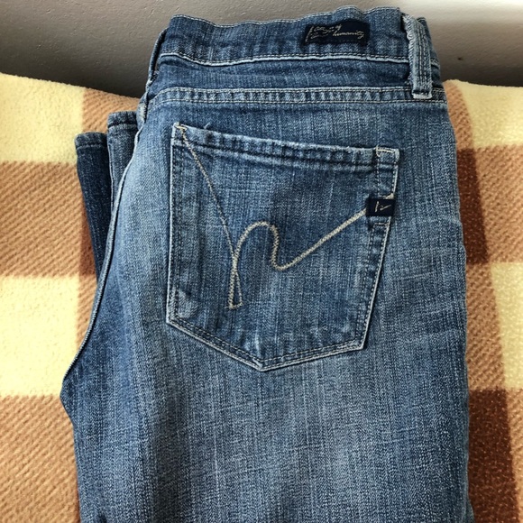 Citizens of Humanity Distressed Low Waist Bootcut Jean. - Picture 10 of 10